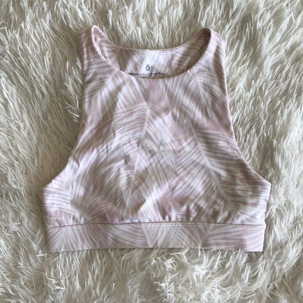 High neck sports bra